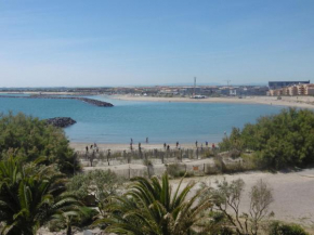 Appartement 2 pièces cabine, 6 pers, terrace face plage à Sète, 2 étoiles, Clévacances 2 clés - FR-1-472A-223
